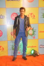 Hrithik Roshan at Nickelodeon Kids Choice awards in Filmcity, Mumbai on 14th Nov 2013 (70)_52861cc964ef3.JPG