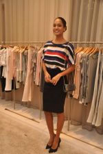 Lisa Haydon at Marc Cain collection launch with Miss Malini in Napean Sea Road, Mumbai on 15th Nov 2013 (108)_52870d94d280d.JPG