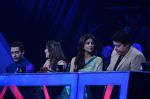 Imran Khan, Kareena Kapoor, Shilpa Shetty, Sajid Khan on the sets of Nach Baliye 6 in Mumbai on 19th Nov 2013 (13)_528ca15361e3b.JPG