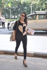 Tammanah Bhatia leaves for Goa to shoot for Its Entertainment in Mumbai on 20th Nov 2013 (6)_528cc2278c284.JPG