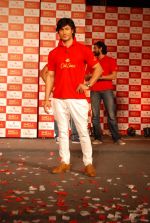 Vidyut Jamwal unveil Old Spice_s Smell Mantastic in Bandstand, Mumbai on 19th Nov 2013 (28)_528c64aa64b3f.JPG