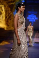 Model walk the ramp for Gaurav Gupta showcase on day 2 of bridal week in Mumbai on 30th Nov 2013 (159)_529afd2d6073b.JPG