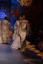 Model walk the ramp for Gaurav Gupta showcase on day 2 of bridal week in Mumbai on 30th Nov 2013 (208)_529afd13bd174.JPG