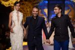 Model walk the ramp for Gaurav Gupta showcase on day 2 of bridal week in Mumbai on 30th Nov 2013 (219)_529afd0e8a512.JPG