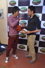 Imran Khan meets Bru Coffee Contest winners in Mumbai on 2nd Dec 2013 (11)_529d6fca6dd23.JPG