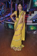 Shilpa Shetty on the sets on Nach Baliye 6 in Filmistan, Mumbai on 3rd Dec 2013  (38)_529f64e887f4a.JPG