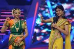 Shilpa Shetty on the sets on Nach Baliye 6 in Filmistan, Mumbai on 3rd Dec 2013  (93)_529f64c592484.JPG