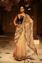 Model walk the ramp for Rohit Bal Show at Bridal Fashion Week 2013 Day 6 on 4th Dec 2013(363)_52a01f92736d8.JPG
