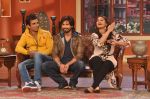 Sonakshi Sinha, Sonu Sood, Shahid Kapoor on the sets of Comedy Nights with Kapil in Mumbai on 4th Dec 2013 (119)_52a01e40d79ed.JPG
