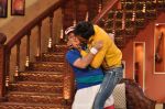 Sonu Sood on the sets of Comedy Nights with Kapil in Mumbai on 4th Dec 2013 (32)_52a01d2351052.JPG