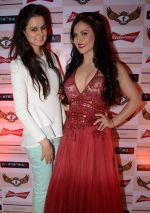 Elli Avram walks for nitya bajaj as a showstopper in her latest collection at amsterdam kitchen and bar in saket, delhi on 6th Dec 2013 (23)_52a584a876173.jpg