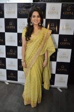 Shaina NC new collection for Gehna in Bandra, Mumbai on 11th Dec 2013 (81)_52a96bc26001a.JPG