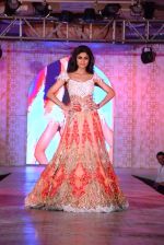 Shilpa Shetty walks for Rohit Verma_s show for Marigold Watches in J W Marriott, Mumbai on 11th Dec 2013 (280)_52a9cfe17acb9.JPG