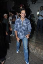Dino Morea snapped at Olive on 12th Dec 2013 (79)_52aab6a3c0b71.JPG