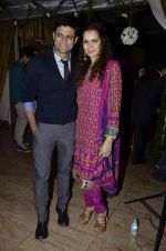 at Sargun Mehta and Ravi Dubey_s wedding bash in The Club, Mumbai on 13th Dec 2013 (39)_52ad7823cec39.JPG