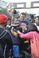 at Tour De india Marathon in Mumbai on 14th Dec 2013 (49)_52ad8418556a2.JPG