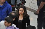 Madhuri Dixit shoots for Oral B advertisement in Oberoi Mall, Mumbai on 16th Dec 2013 (47)_52aff64a2477f.JPG