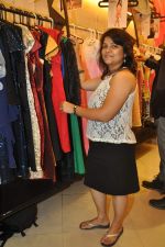 at Yellow Couture store in Lokhandwala, Mumbai on 16th Dec 2013 (4)_52aff5cf2692d.JPG