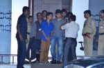 Aamir Khan snapped in Mumbai on 17th Dec 2013 (4)_52b140b1d9d62.JPG