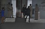 Katrina Kaif snapped leaving private jet in Mumbai on 17th Dec 2013 (4)_52b1490e87415.JPG