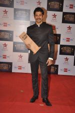 Farhan Akhtar at Big Star Awards red carpet in Andheri, Mumbai on 18th Dec 2013 (103)_52b2d1ebd8bb0.JPG