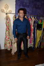 Salman Khan at Bandra 190 store launch in Bandra, Mumbai on 18th 2013 (104)_52b2cdc783731.JPG