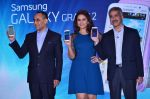 Huma Qureshi Unveils the New Samsung Grand in Palladium, Mumbai on 23rd Dec 2013 (8)_52b9739591854.JPG