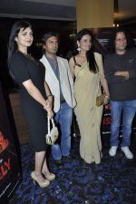 Nawazuddin Siddiqui, Zeena Bhatia, Anil George, Niharika Singh at the Promotion of film Miss Lovely in Aurus, Mumbai on 23rd Dec 2013 (35)_52b972d4bbd46.JPG