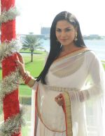 Veena Malik_s Lavish Reception in Stake House, Dubai Creek on 26th December 2013 (7)_52bd4ccbbdbb8.jpg