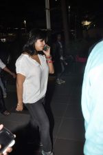 Ekta Kapoor snapped at the airport as they return after New year in Mumbai on 1st Jan 2014 (24)_52c503d54b1e8.JPG