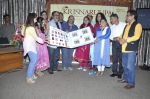Hariharan, Leslie Lewis, Anil George at Krisnaruupa album launch in Tanishq, Mumbai on 3rd Jan 2014 (65)_52c7ad3c801e7.JPG