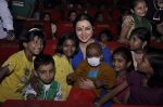 Tisca Chopra spend time with kids in Cinemax, Mumbai on 9th Jan 2014 (48)_52cfea2e4baa0.JPG