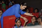 Tisca Chopra spend time with kids in Cinemax, Mumbai on 9th Jan 2014 (66)_52cfea3810e38.JPG