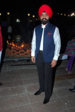 at Lohri festival in Raheja Classique, Mumbai on 11th Jan 2014 (51)_52d266438fd3e.JPG