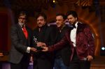Amitabh Bachchan, Shatrughan Sinha, Vidhu Vinod Chopra, Shahrukh Khan  at 20th Annual Life OK Screen Awards in Mumbai on 14th Jan 2014(693)_52d67c8c148d1.JPG