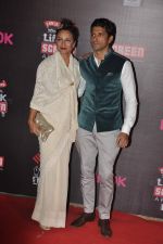 Farhan Akhtar, Adhuna Akhtar at 20th Annual Life OK Screen Awards in Mumbai on 14th Jan 2014(364)_52d684fa25f7f.JPG