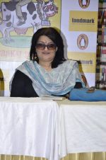 Sarika at What a loser book launch by Pankaj Dubey in Landmark, Mumbai on 16th Jan 2014 (6)_52d8cbbbf10cb.JPG