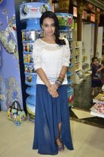 Swara Bhaskar at What a loser book launch by Pankaj Dubey in Landmark, Mumbai on 16th Jan 2014 (16)_52d8cbc71b1b8.JPG