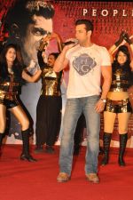 Salman Khan snapped promoting their film Jai Ho in Inorbit, Malad on 17th Jan 2014 (59)_52da2c07b4c52.JPG
