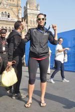 Neha Dhupia at Standard Chartered Marathon in Mumbai on 19th Jan 2014 (302)_52dbd2049a932.JPG