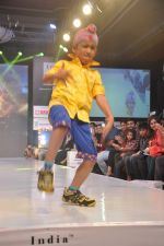 at Kids fashion week in Mumbai on 19th Jan 2014 (74)_52dcb4e21ca33.JPG