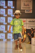 at Kids fashion week in Mumbai on 19th Jan 2014 (77)_52dcb4e33027e.JPG