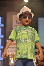 at Kids fashion week in Mumbai on 19th Jan 2014 (78)_52dcb4e387377.JPG