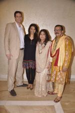 Diana Hayden at Rohan Palshetkar_s wedding reception in Mayfair, Mumbai on 20th Jan 2014 (48)_52de15ef8cfdc.JPG