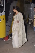 Kareena Kapoor Snapped at Mehboob Studio in Mumbai on 23rd Jan 2014(62)_52e208954fbd3.JPG