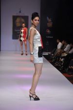 Model at Blenders Pride Bangalore Fashion Week 10th edition Day 1 in Bangalore on 23rd Jan 2014 (2)_52e3266be2a5a.JPG