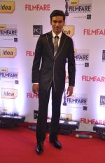 Dhanush walked the Red Carpet at the 59th Idea Filmfare Awards 2013 at Yash Raj_52e39878e6a4b.jpg