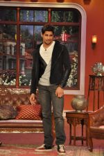 Sidharth Malhotra at the Promotion of Hasee Toh Phasee on Comedy Nights with Kapil in Mumbai on 24th Jan 2014 (12)_52e39205da54c.JPG
