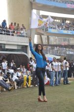 Daisy Shah at CCL match in D Y Patil, Mumbai on 25th Jan 2014 (303)_52e4e35bf1324.JPG