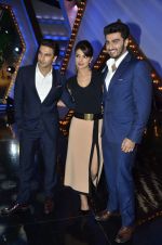 Priyanka Chopra, Arjun Kapoor, Ranveer Singh promote Gunday on location of India_s got talent in Filmcity, Mumbai on 25th Jan 2014 (39)_52e4e063d72b6.JPG